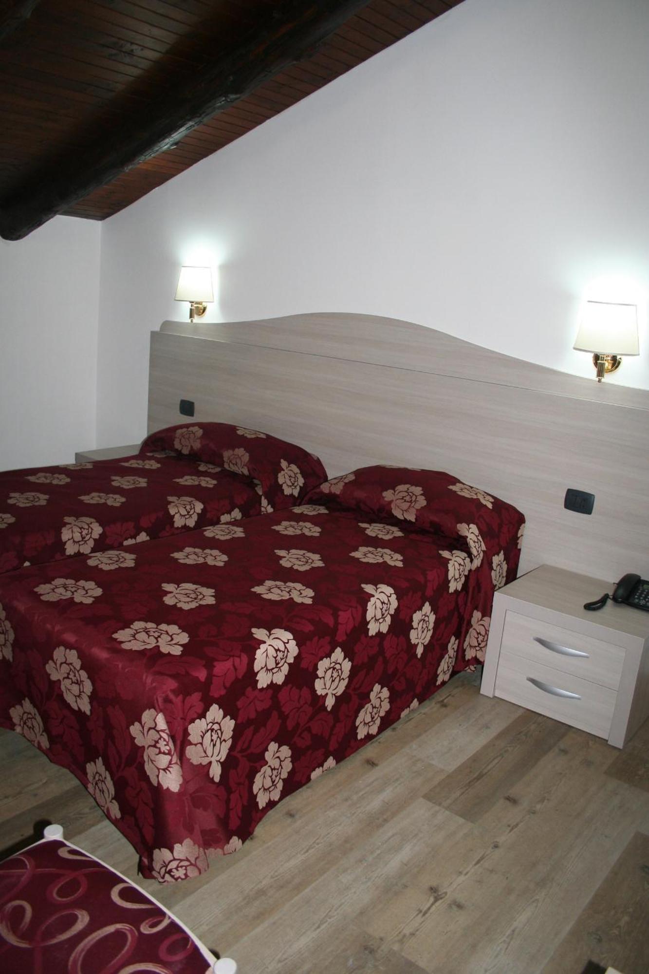 Agriturismo Cascina Del Vai Кайро Монтеноте Стая снимка