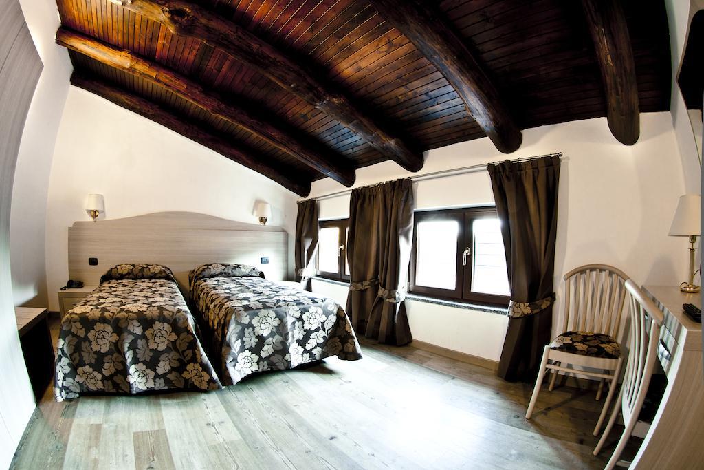 Agriturismo Cascina Del Vai Кайро Монтеноте Екстериор снимка
