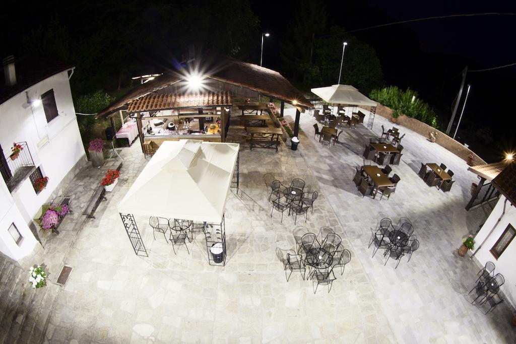 Agriturismo Cascina Del Vai Кайро Монтеноте Екстериор снимка
