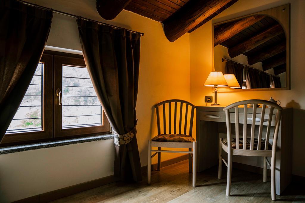 Agriturismo Cascina Del Vai Кайро Монтеноте Екстериор снимка