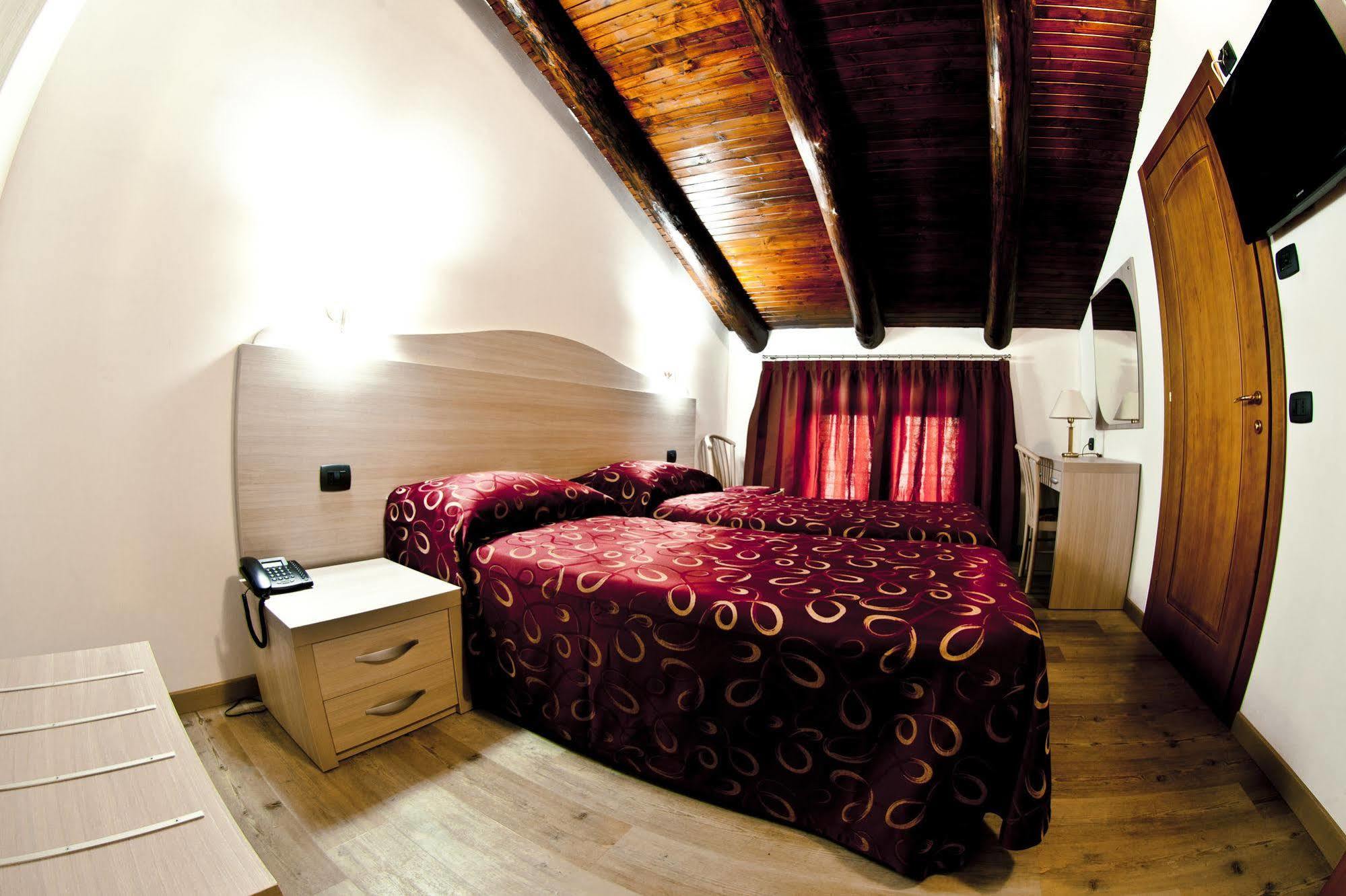 Agriturismo Cascina Del Vai Кайро Монтеноте Екстериор снимка