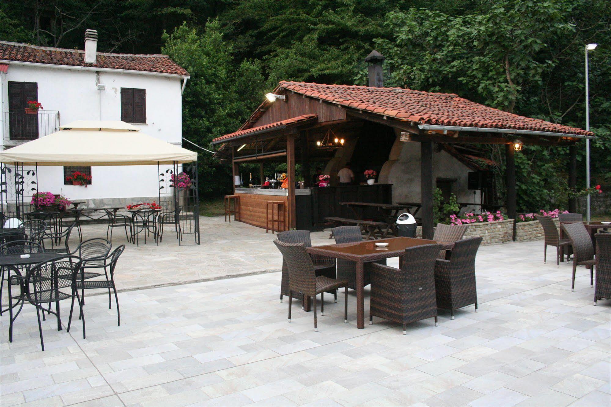 Agriturismo Cascina Del Vai Кайро Монтеноте Екстериор снимка
