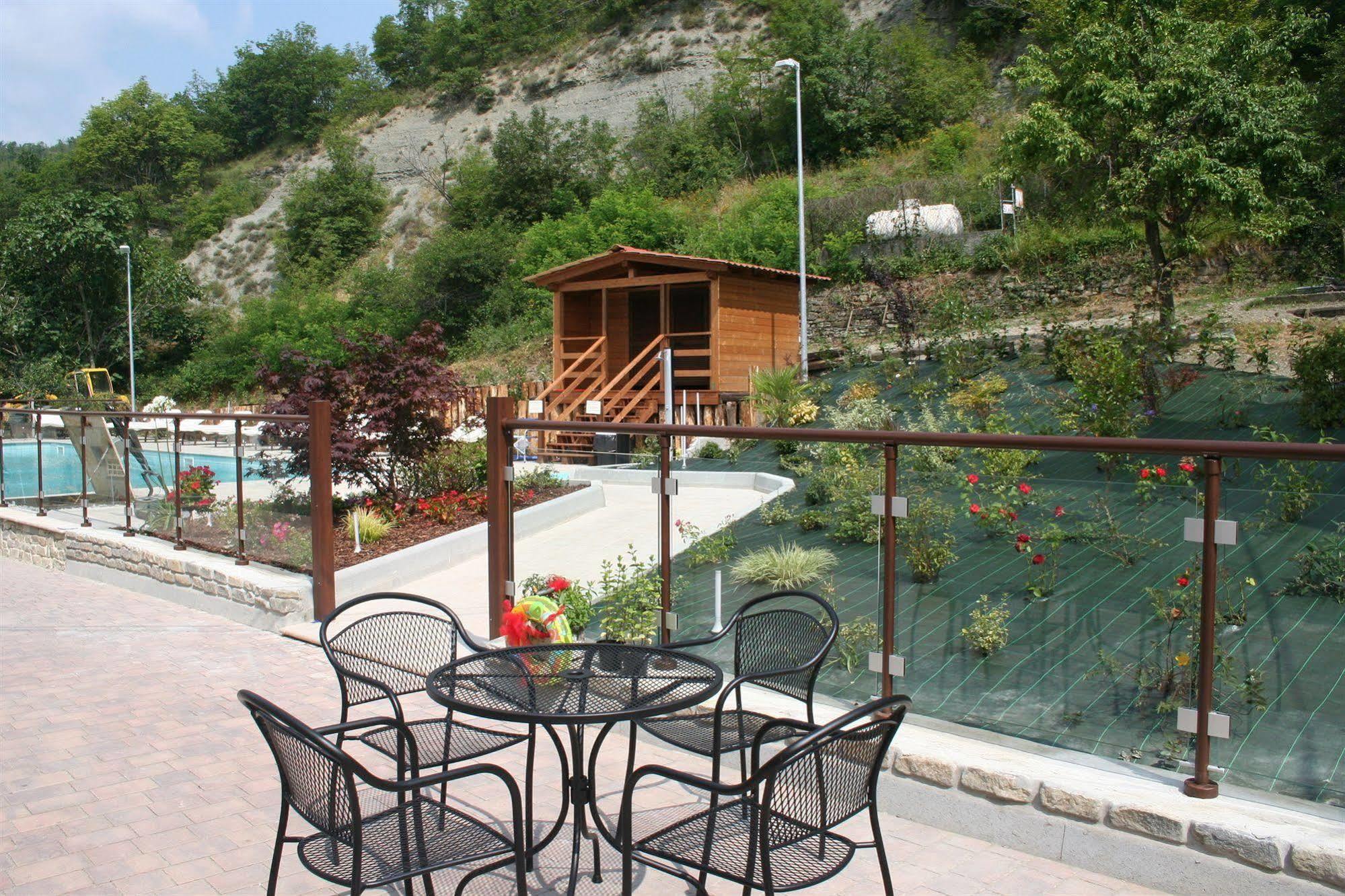 Agriturismo Cascina Del Vai Кайро Монтеноте Екстериор снимка