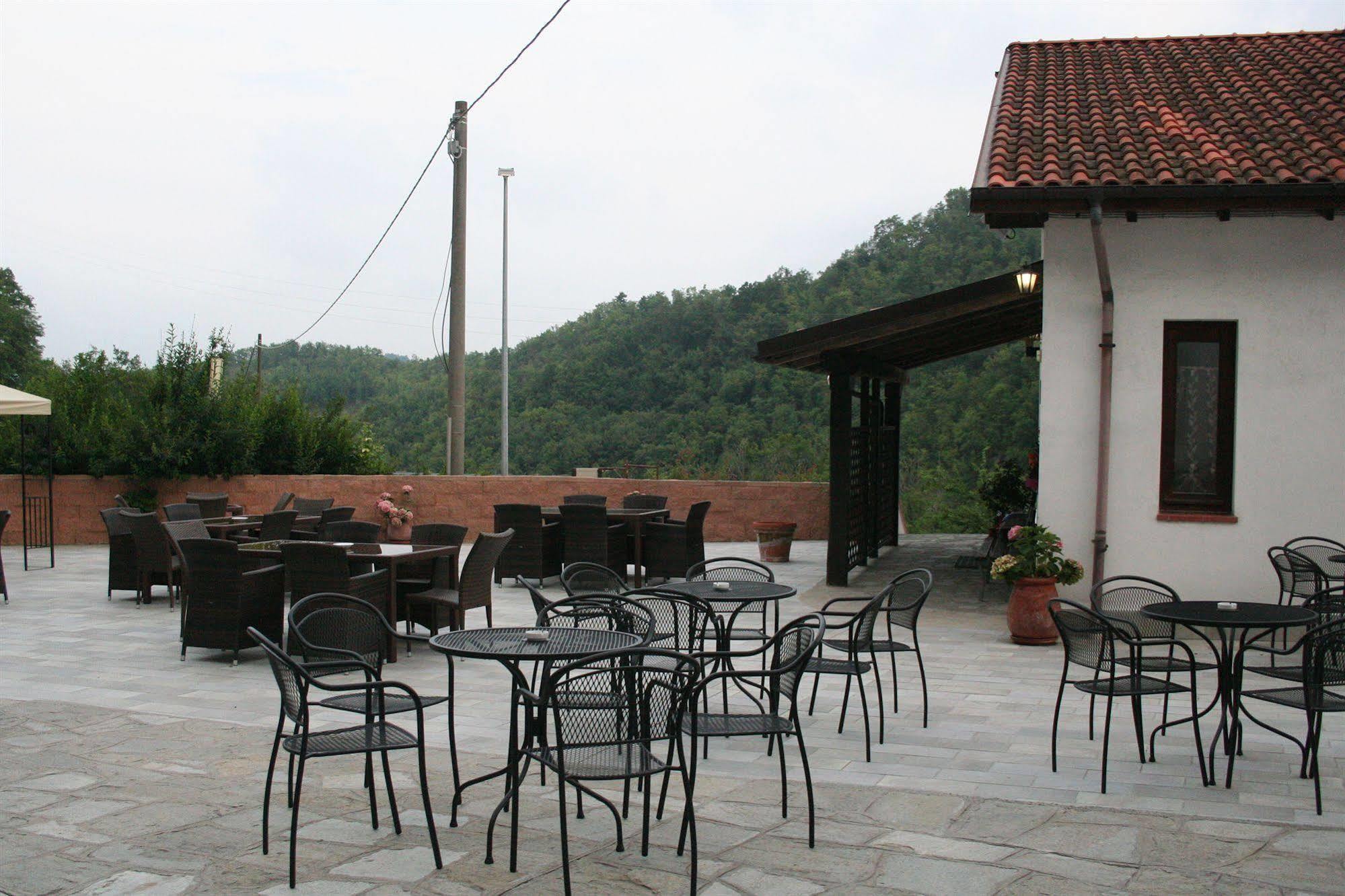 Agriturismo Cascina Del Vai Кайро Монтеноте Екстериор снимка